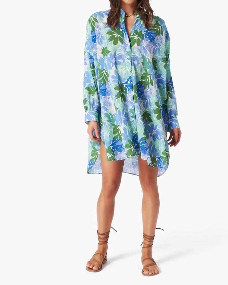 Front of a model wearing a size LARGE Neve Dress in Blue Sails in Blue Sails by XIRENA. | dia_product_style_image_id:338253